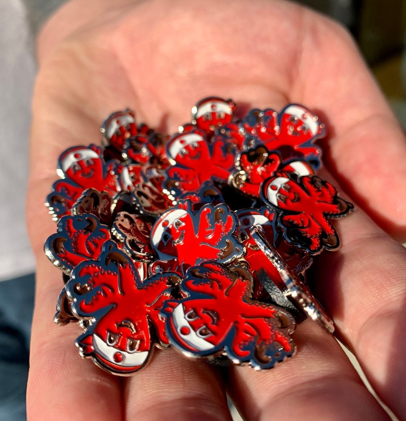 Red Octo Pin Z2